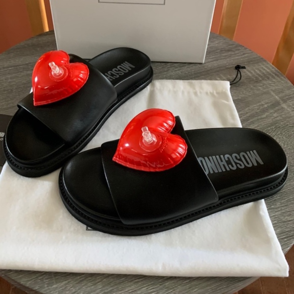 MOSCHINO Inflatable Heart Slides - Picture 3 of 8